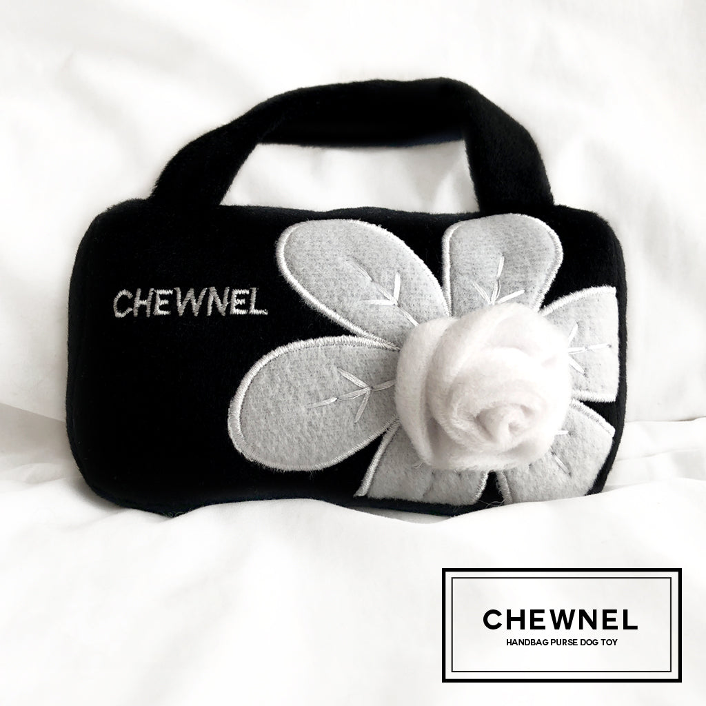 Chewnel Black & White Flower Designer Dog Purse – FrankandBeanz